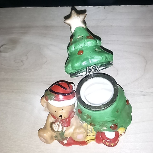 Vintage Christmas Teddy Bear By the Christmas Tree Porcelain Hinged Trinket Box - Picture 1 of 7